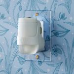 Snowdrop Plug In Scented Oil Warmer With Refill - Image 11